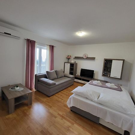 Apartmani Goga Starigrad Exterior photo