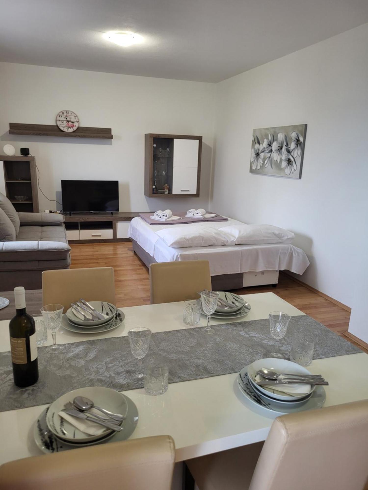 Apartmani Goga Starigrad Exterior photo